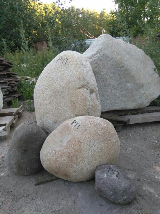 Камень  природный валун  речной , Глыба