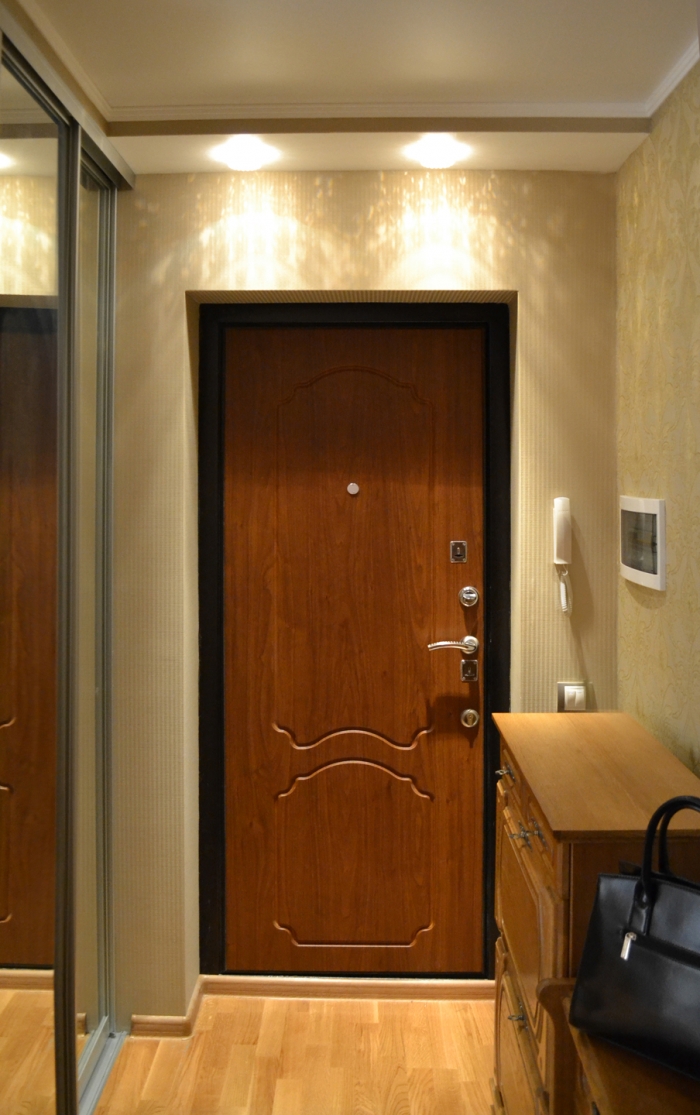 г.Саратов, двухкомнатная квартира для супругов в стиле классицизм, 2011 год.